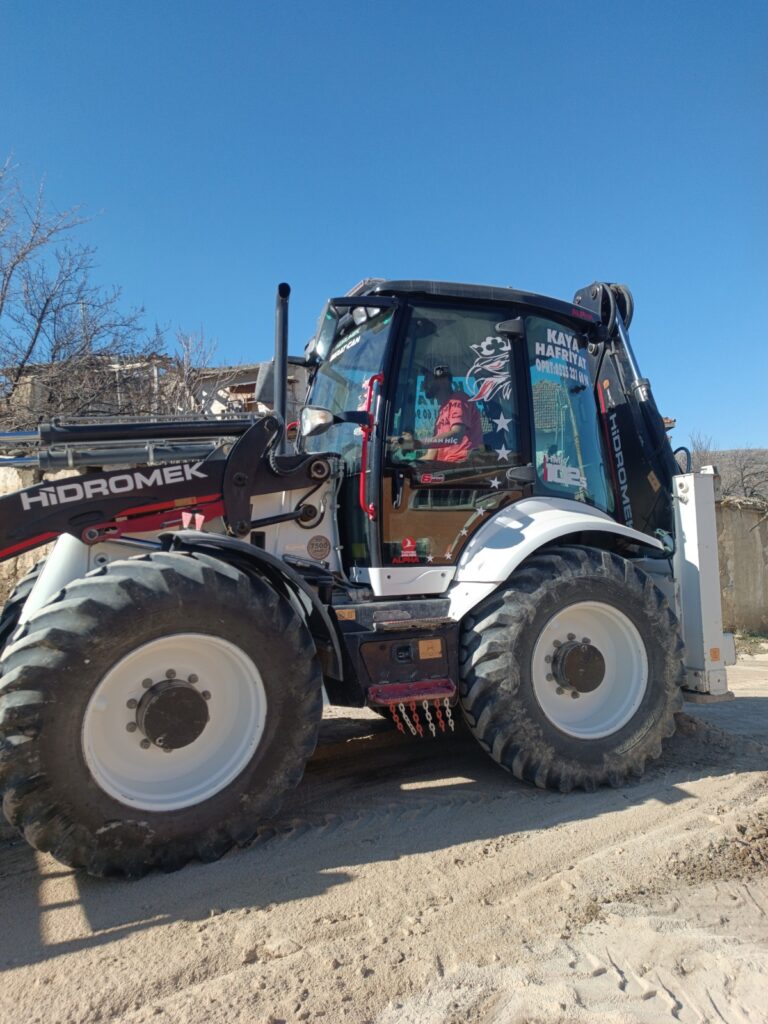 Mahallemizin Yollarına Kilitli Parke Taşı Döşeniyor